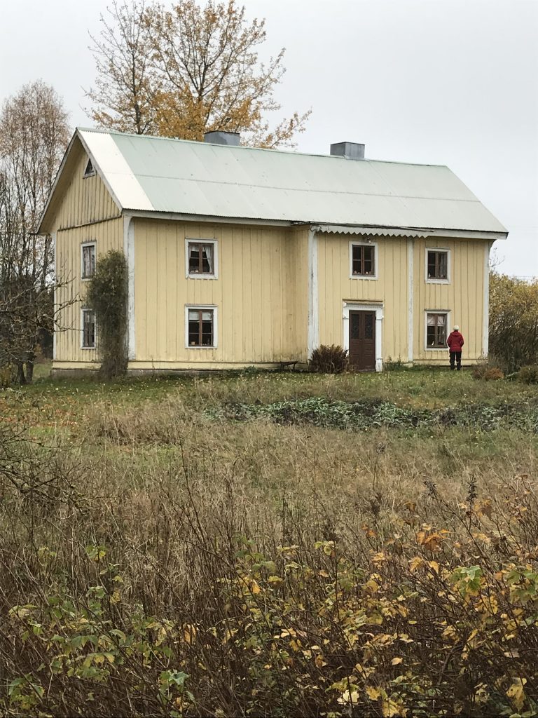 Huvudbyggnaden på Ljungsberg är ståtlig men har tyvärr fått förfalla av senare tiders ägare.