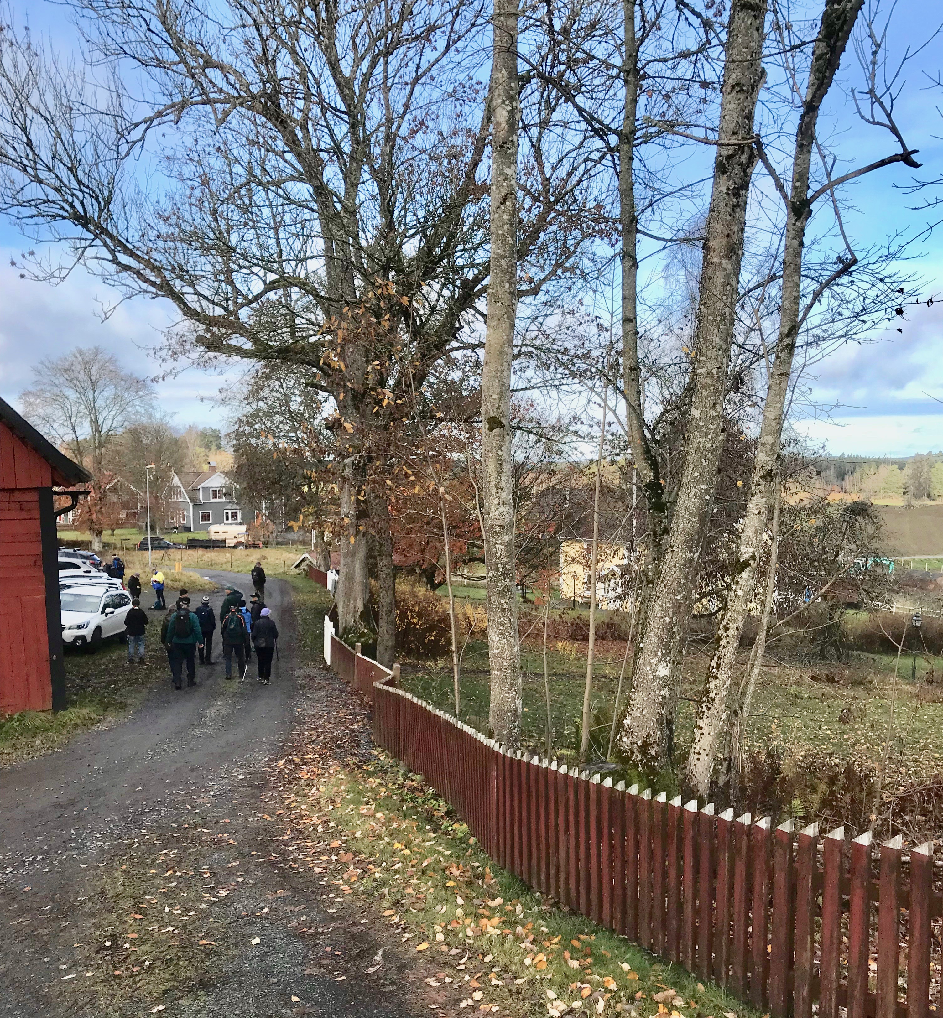 Efter ca 6 km var de 20 nöjda vandrarna tillbaka I Västraby.